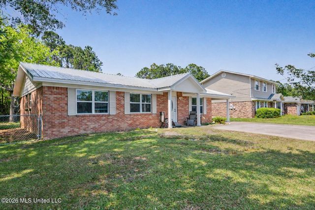 203 Lynn Circle, Pass Christian, MS 39571