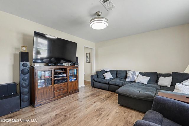 203 Lynn Circle, Pass Christian, MS 39571