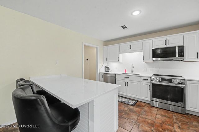 203 Lynn Circle, Pass Christian, MS 39571