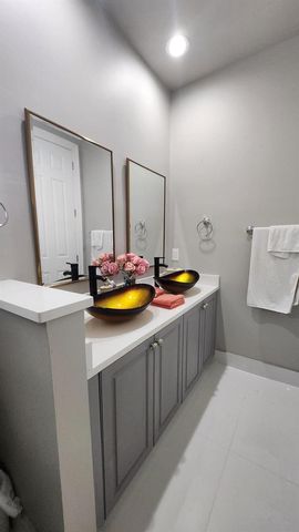 10334 Medicis Place, Wellington, FL 33449