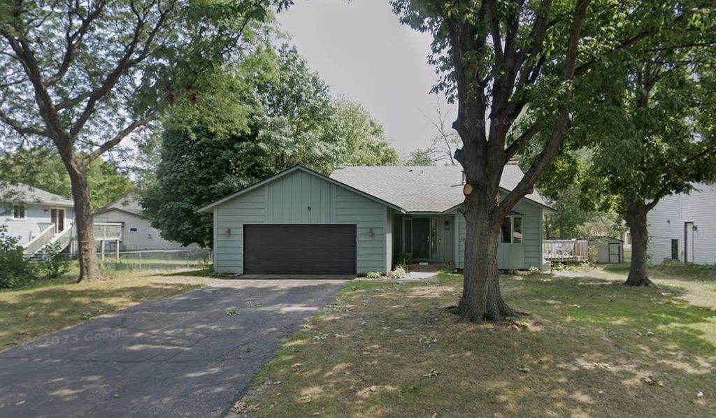 4650 Mackubin Street, Shoreview, MN 55126