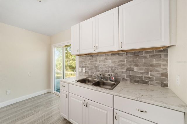 6 HICKORY TRACK PASS, Ocala, FL 34472