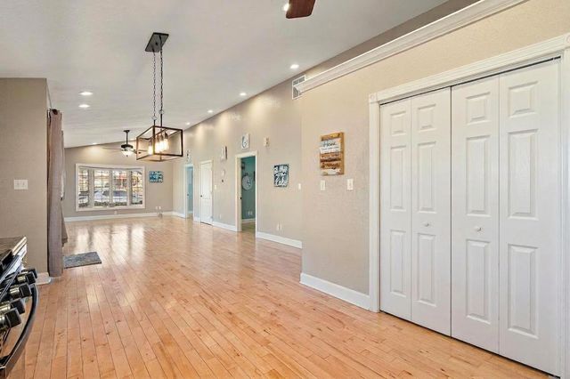 4100 East Drive, Knox, IN 46534