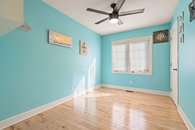 4100 East Drive, Knox, IN 46534