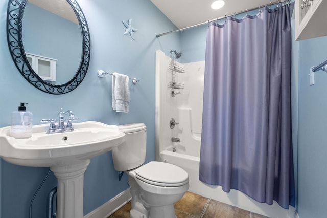 4100 East Drive, Knox, IN 46534