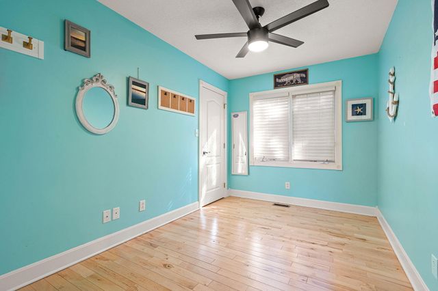 4100 East Drive, Knox, IN 46534