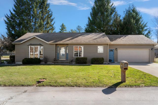 4100 East Drive, Knox, IN 46534