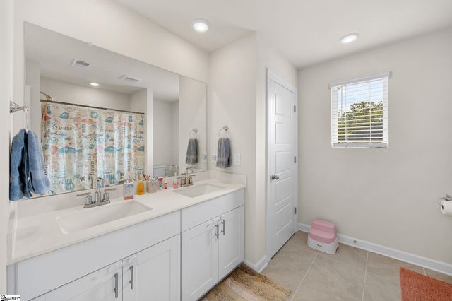 1043 Appalachian Drive, Moore, SC 29369