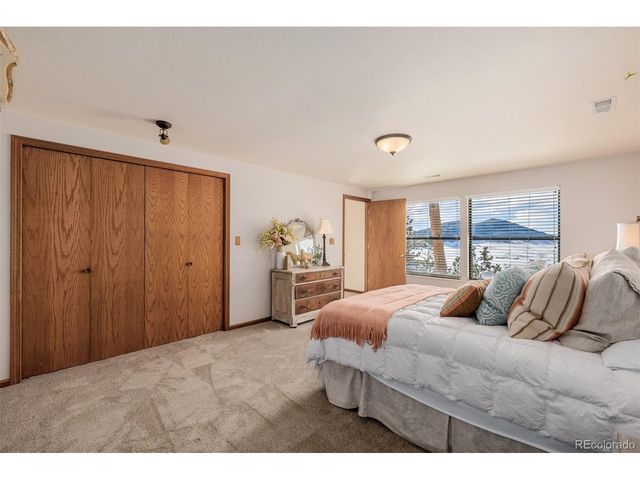 834 Green Mountain Dr, Loveland, CO 80537