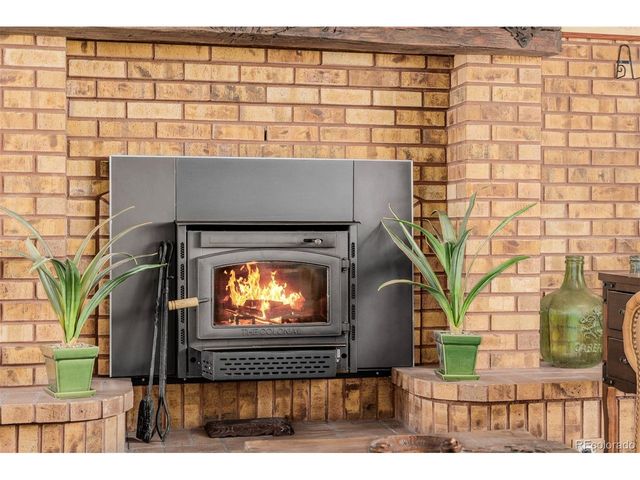 834 Green Mountain Dr, Loveland, CO 80537