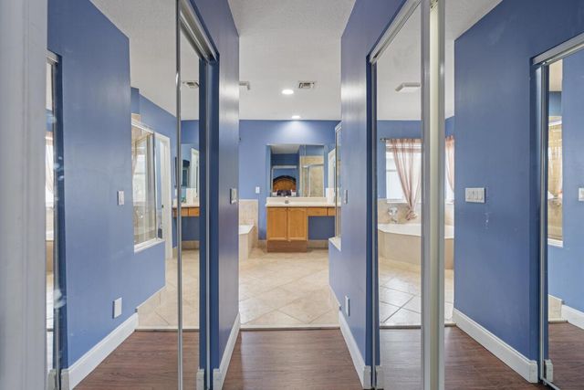 6909 Bruce Court, Lake Worth, FL 33463