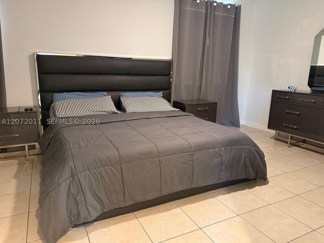 14949 SW 8th Ter 14949, Miami, FL 33194