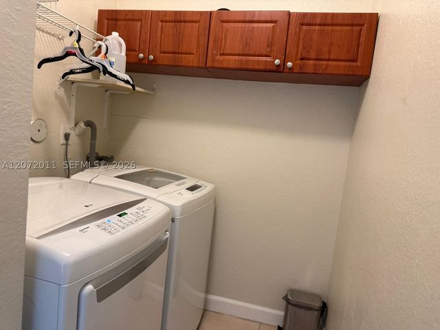 14949 SW 8th Ter 14949, Miami, FL 33194