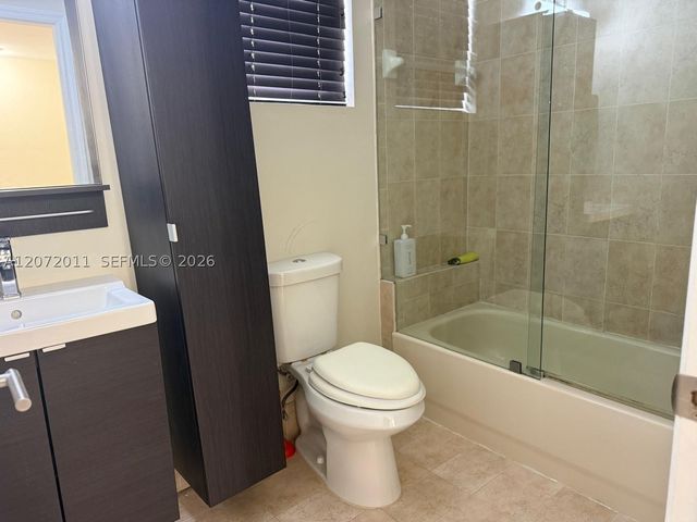 14949 SW 8th Ter 14949, Miami, FL 33194