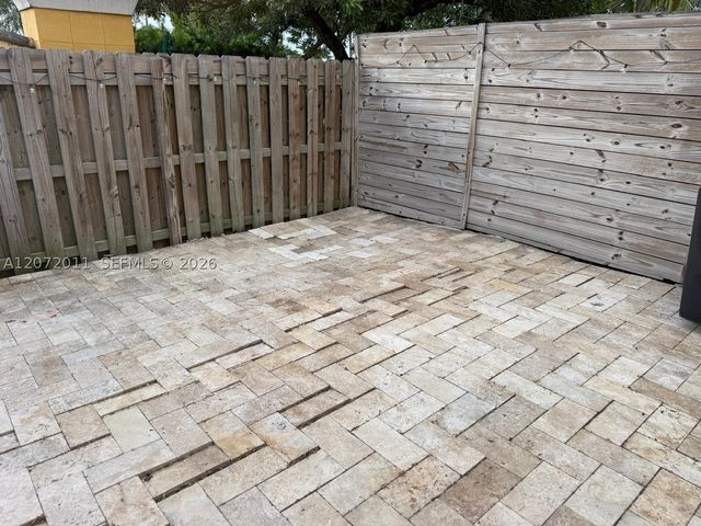14949 SW 8th Ter 14949, Miami, FL 33194