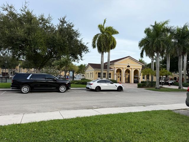 14949 SW 8th Ter 14949, Miami, FL 33194