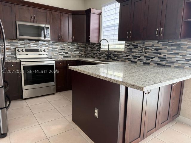 14949 SW 8th Ter 14949, Miami, FL 33194