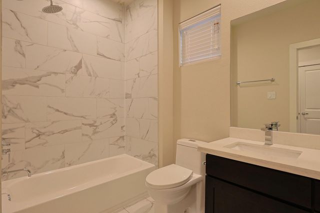9514 Retriever Way, Houston, TX 77055