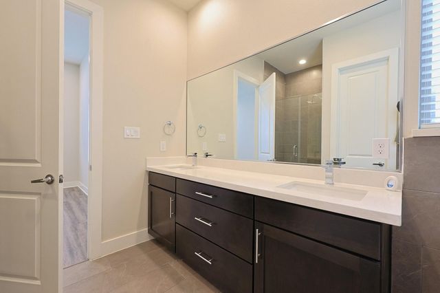 9514 Retriever Way, Houston, TX 77055