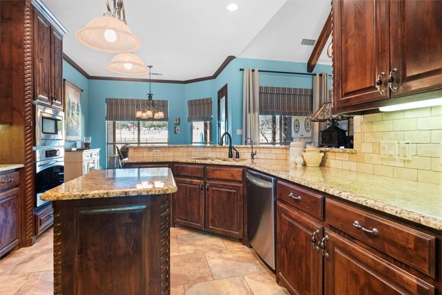 4801 Wild Stallion Court, Fort Worth, TX 76126