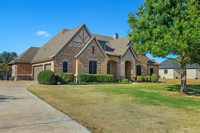 4801 Wild Stallion Court, Fort Worth, TX 76126