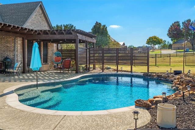 4801 Wild Stallion Court, Fort Worth, TX 76126