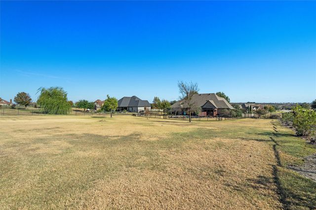 4801 Wild Stallion Court, Fort Worth, TX 76126