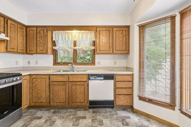 1432 Willow Creek Lane, Shoreview, MN 55126