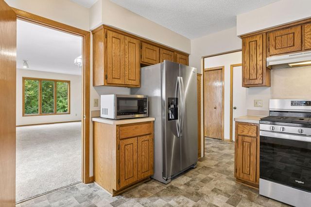 1432 Willow Creek Lane, Shoreview, MN 55126