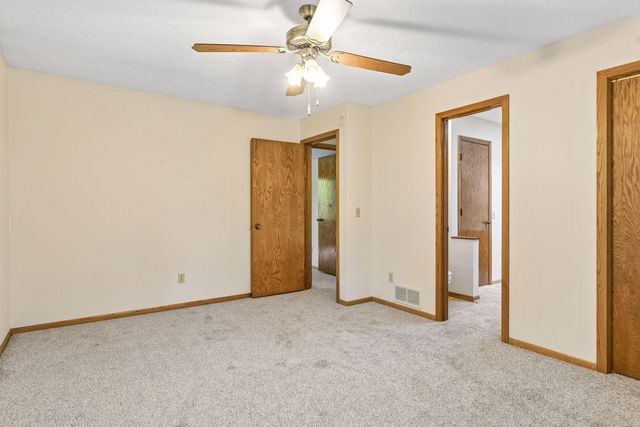 1432 Willow Creek Lane, Shoreview, MN 55126