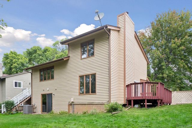 1432 Willow Creek Lane, Shoreview, MN 55126