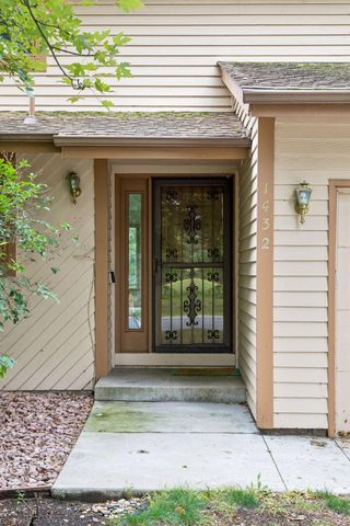 1432 Willow Creek Lane, Shoreview, MN 55126