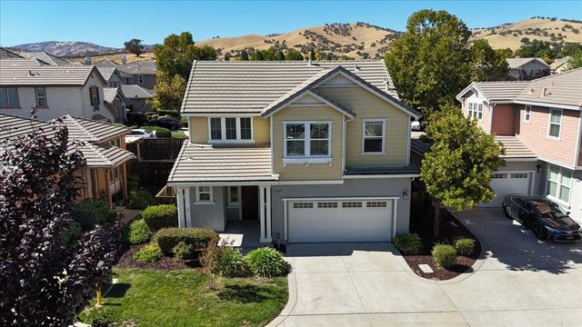 20855 Grapevine Dr, Patterson, CA 95363