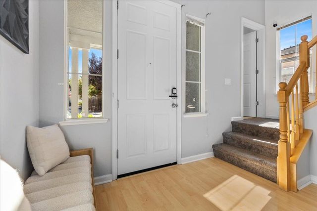 20855 Grapevine Dr, Patterson, CA 95363