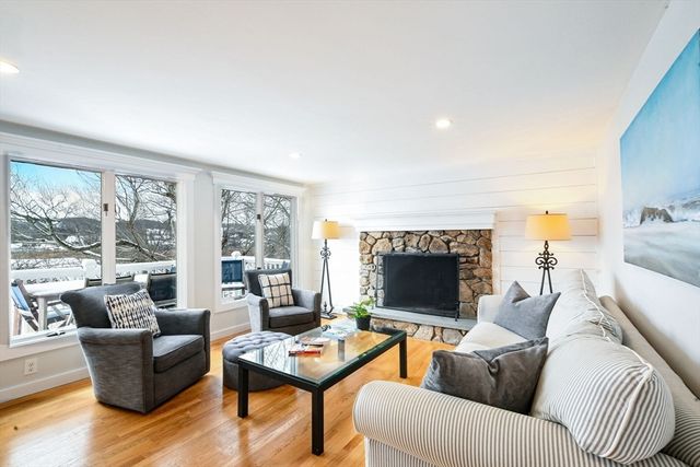 6 Burg Ave, Sandwich, MA 02563