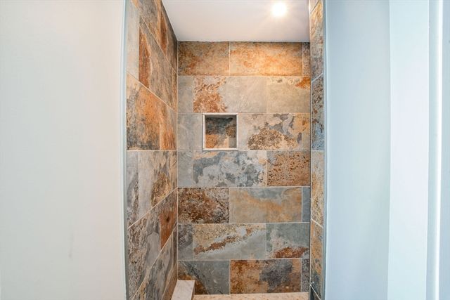 6 Burg Ave, Sandwich, MA 02563