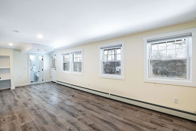 6 Burg Ave, Sandwich, MA 02563