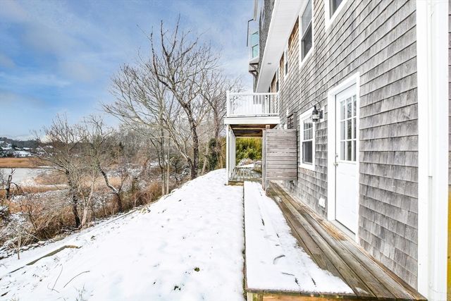 6 Burg Ave, Sandwich, MA 02563