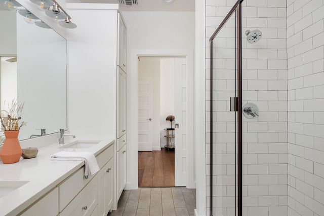 904 W Monroe ST, Austin, TX 78704