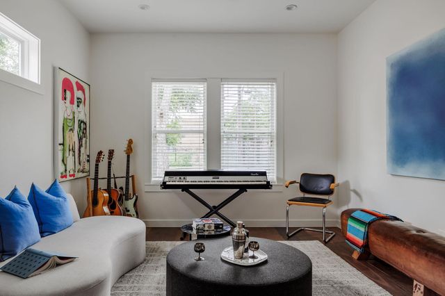 904 W Monroe ST, Austin, TX 78704
