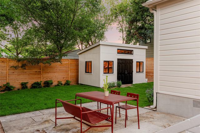 904 W Monroe ST, Austin, TX 78704