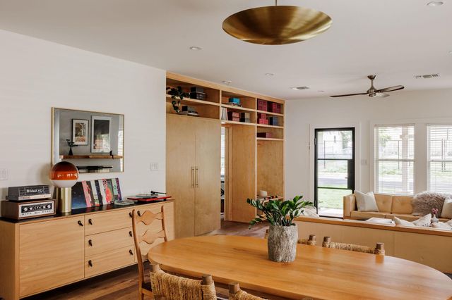 904 W Monroe ST, Austin, TX 78704