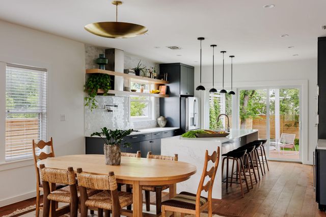 904 W Monroe ST, Austin, TX 78704