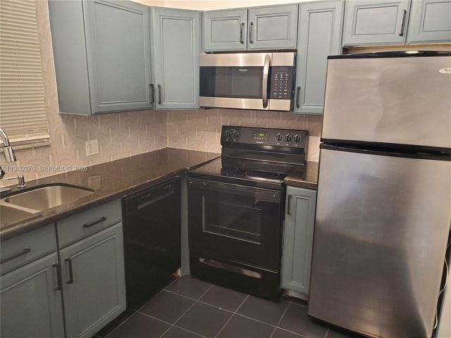 1300 Moffett St 312, Hallandale Beach, FL 33009