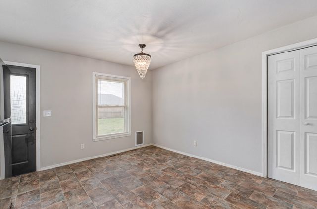 3660 W Madison Street, Springfield, MO 65802