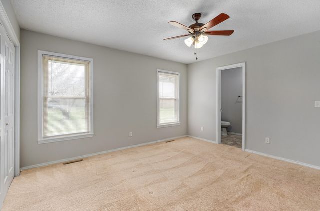 3660 W Madison Street, Springfield, MO 65802