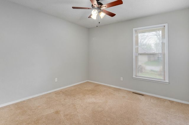 3660 W Madison Street, Springfield, MO 65802