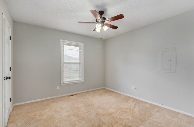 3660 W Madison Street, Springfield, MO 65802