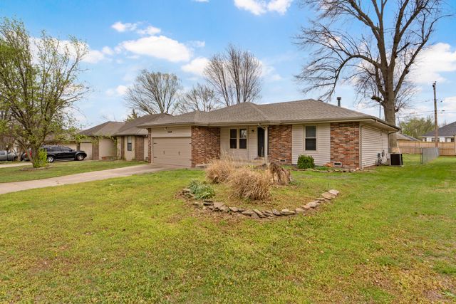 3660 W Madison Street, Springfield, MO 65802