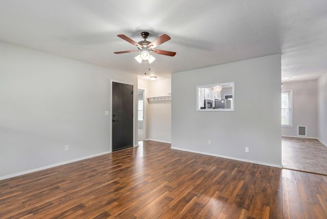 3660 W Madison Street, Springfield, MO 65802